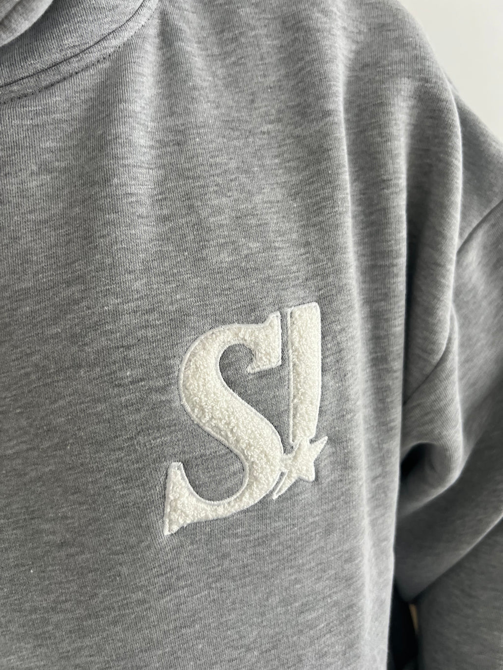 Szara Bluza Shōtsu!